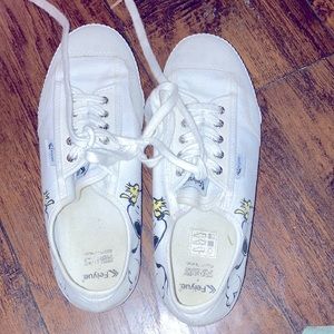 Size 11 Feiyue White Fe Lo Snoopy Trainers